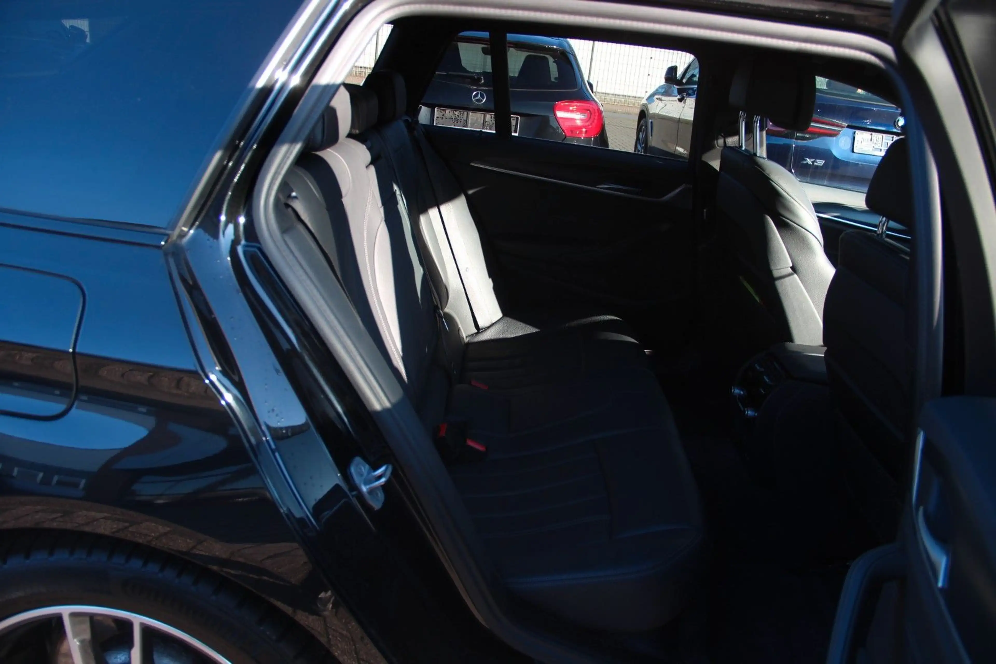 BMW 520 d M Sport, HUD, Laser, RFK — photo 12