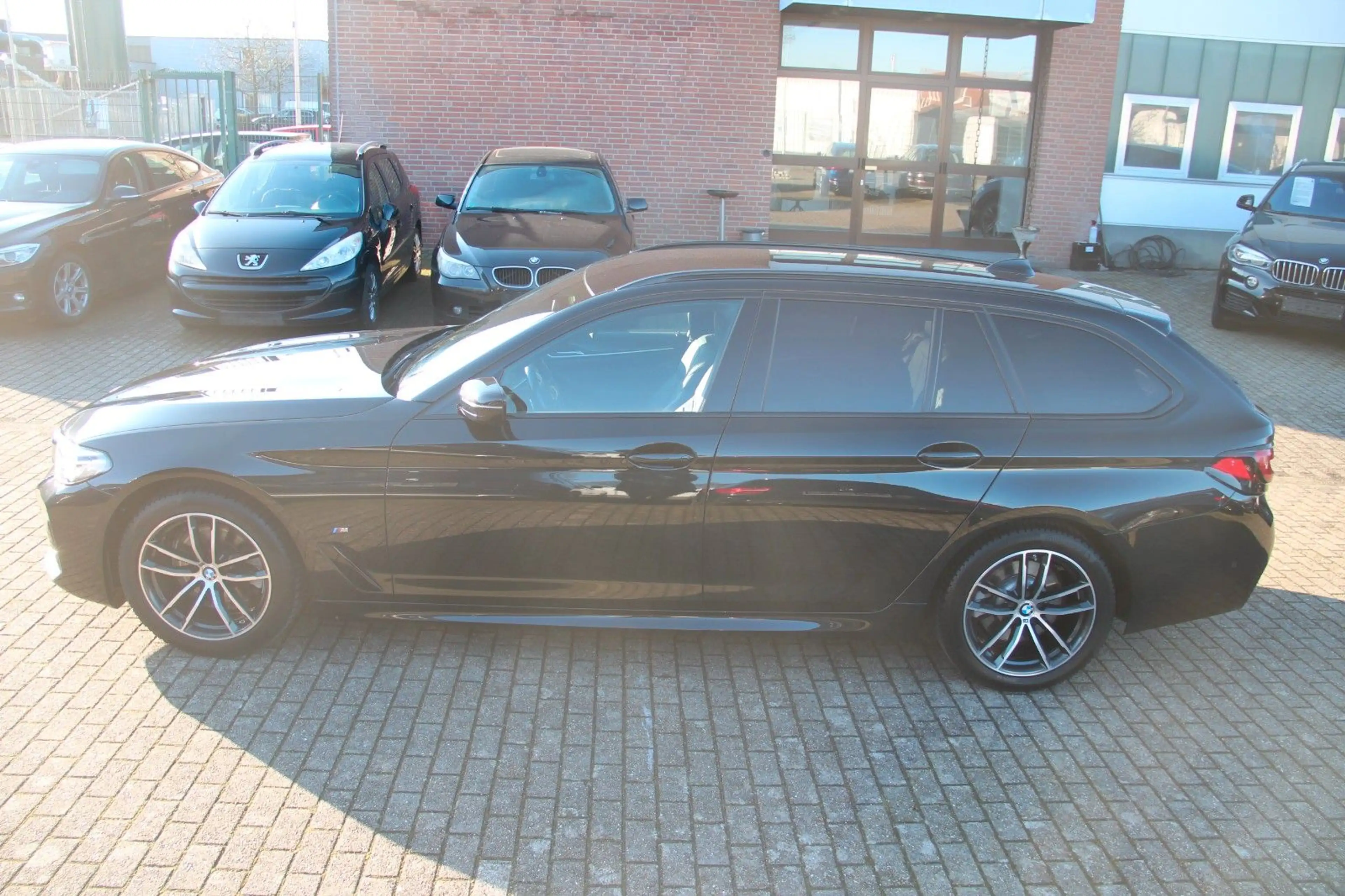 BMW 520 d M Sport, HUD, Laser, RFK — photo 3