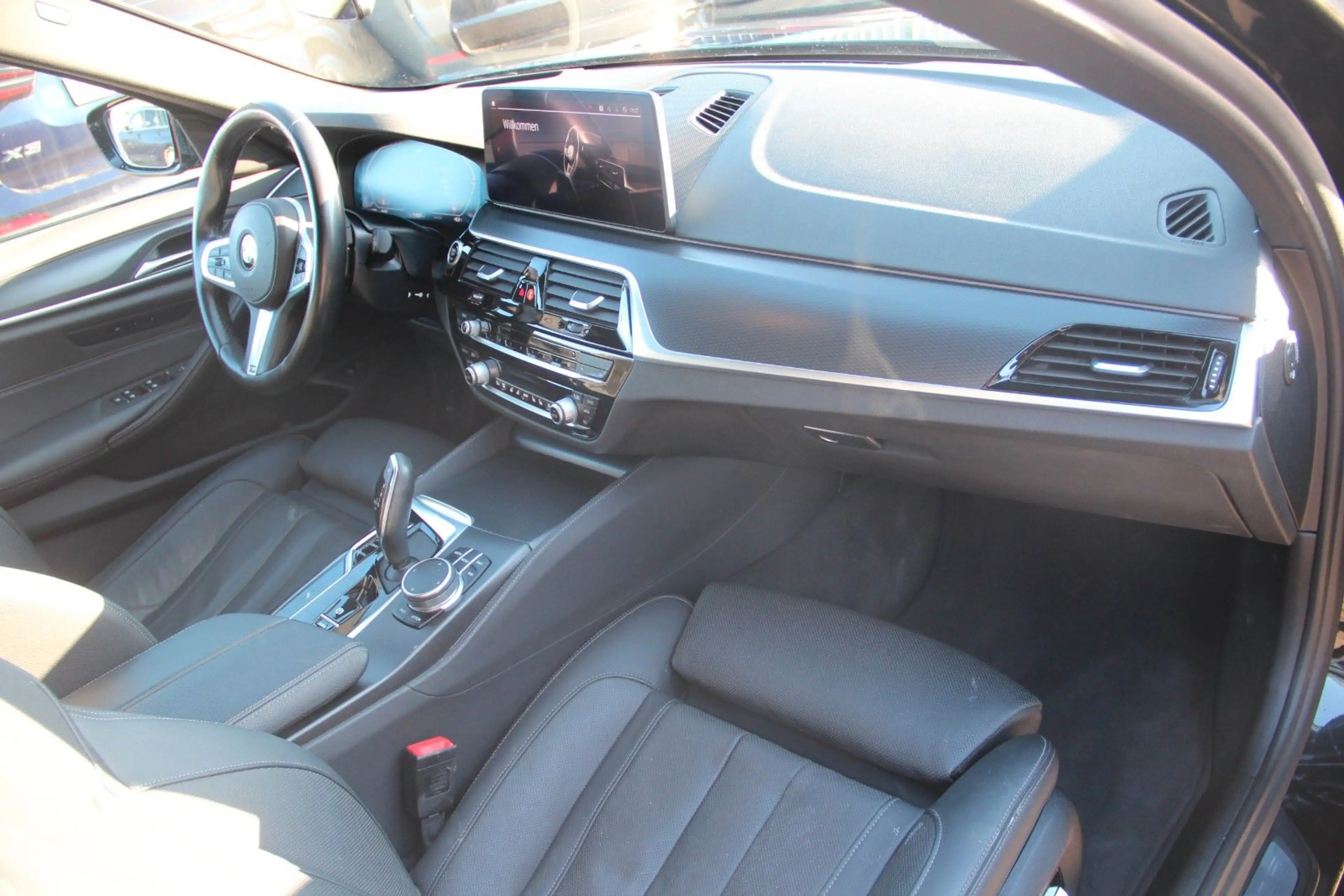 BMW 520 d M Sport, HUD, Laser, RFK — photo 13