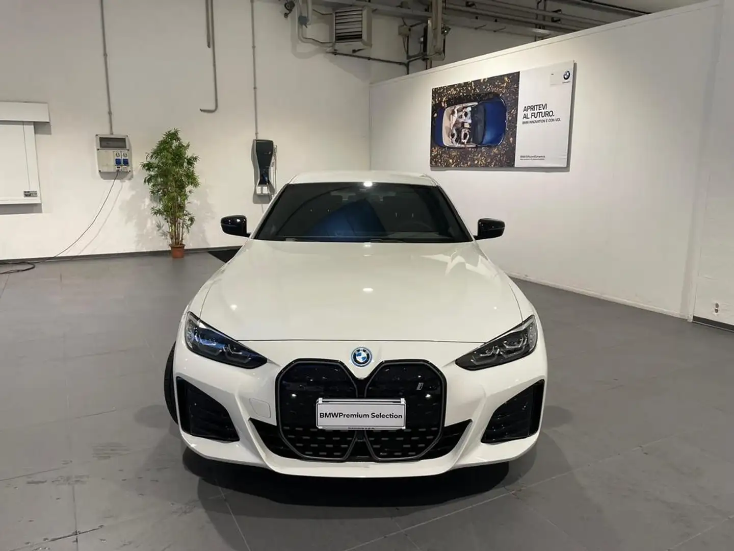 BMW i4 edrive40 Msport auto Bianco - 2