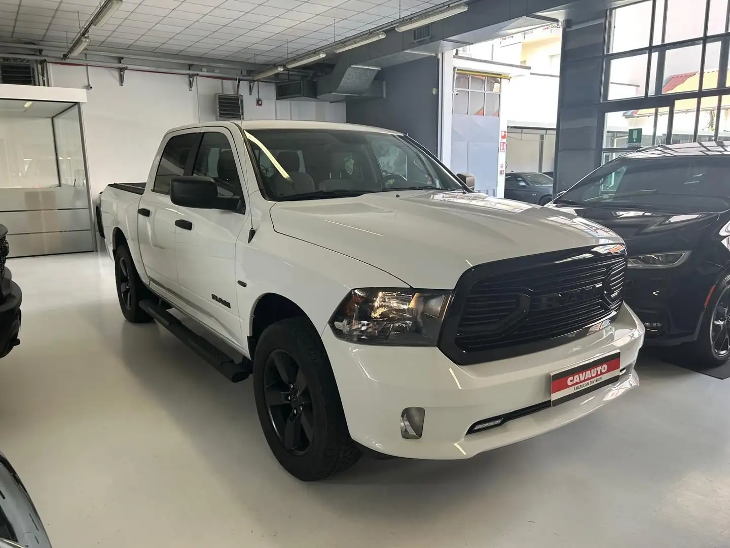 Dodge RAM CLASSIC SLT 5.7 V8 AT - 6 POSTI BENZ/GPL Bianco - 1