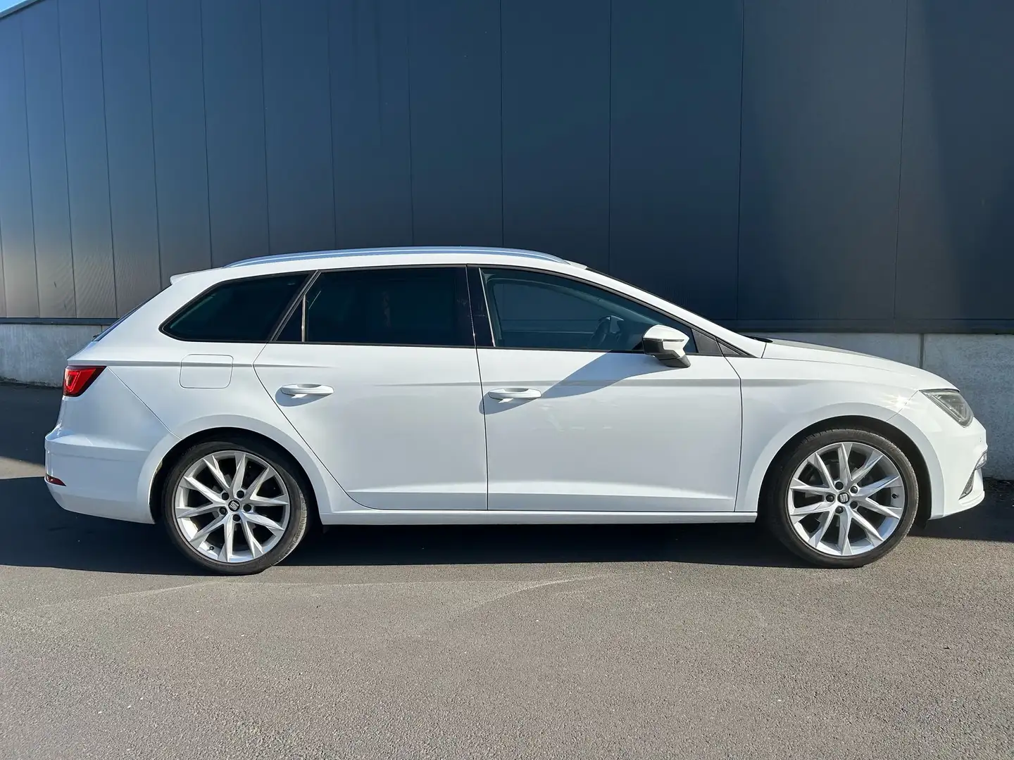 SEAT Leon ST 1.4 TSI FR Wit - 1