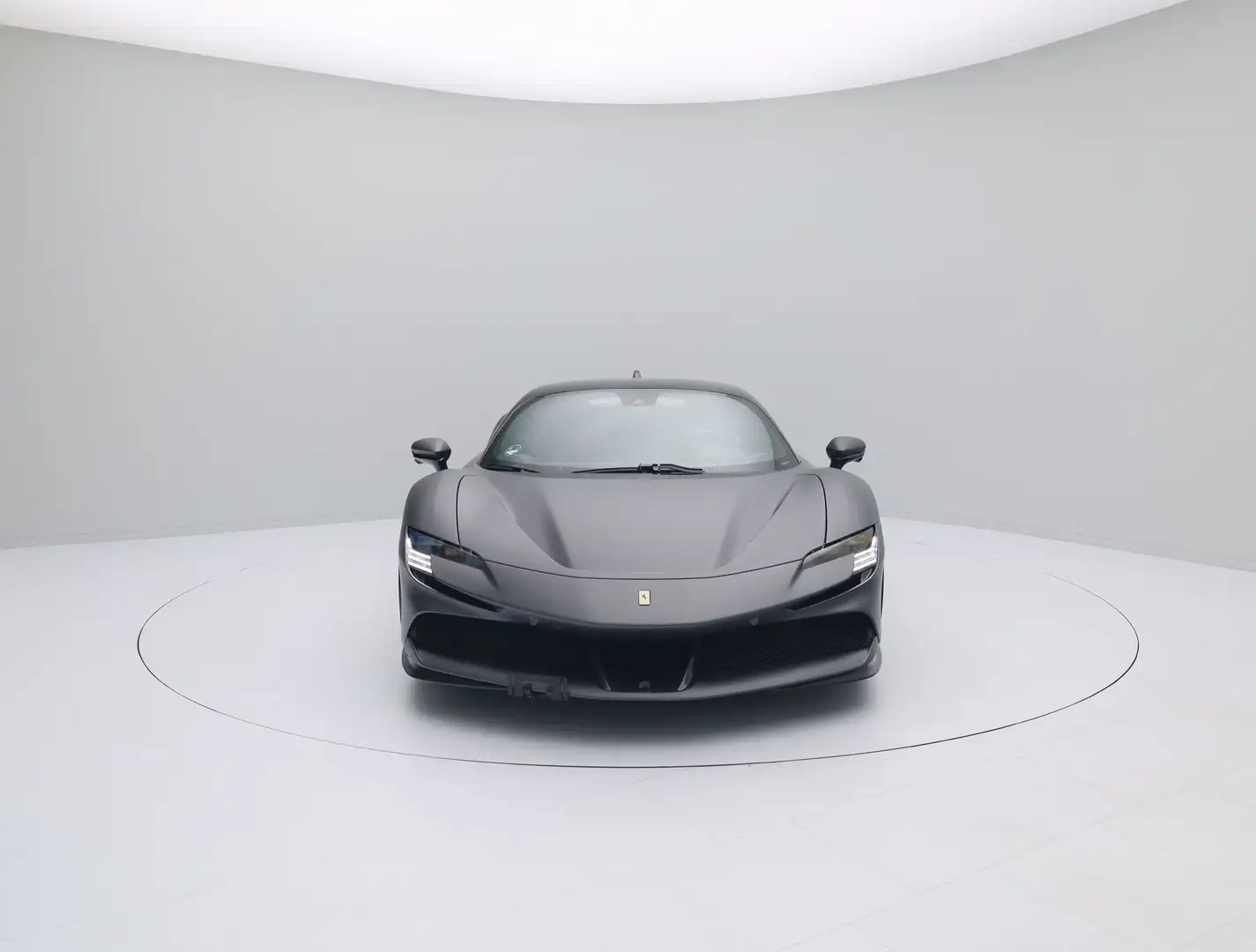 Ferrari SF90 Stradale - FERRARI HAMBURG Grau - 2