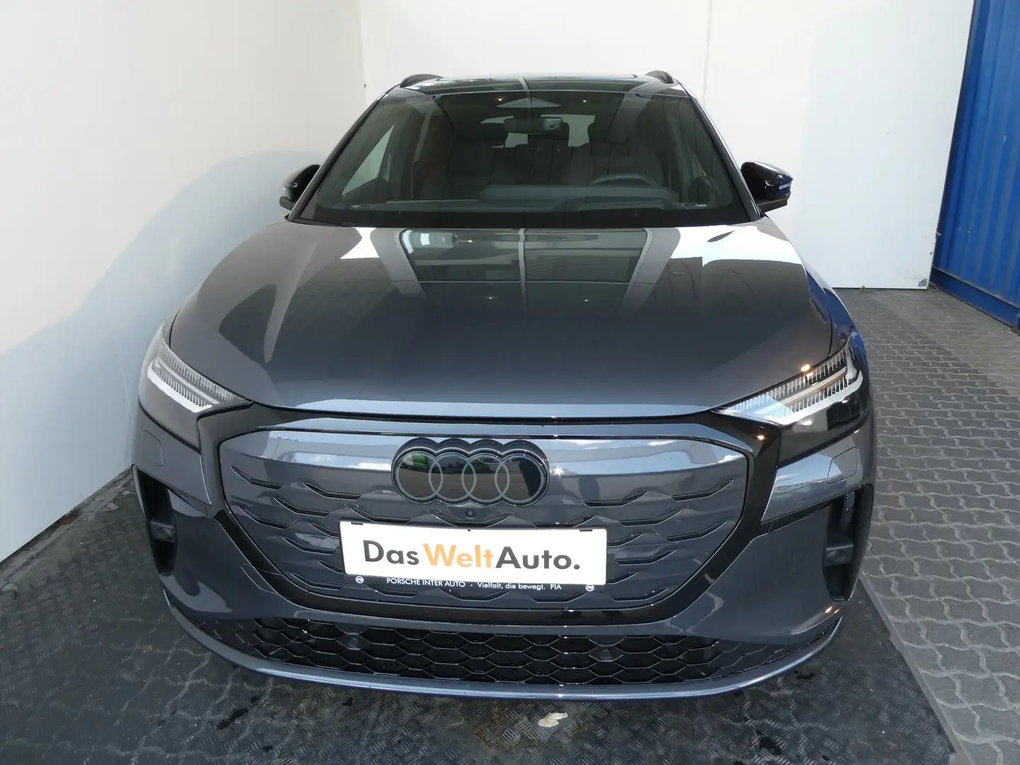 Audi Q4 e-tron quattro Grau - 2