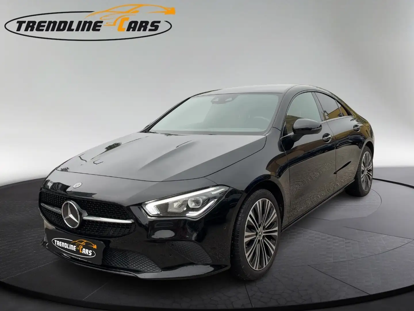 Mercedes-Benz CLA 180 Aut. Schwarz - 1