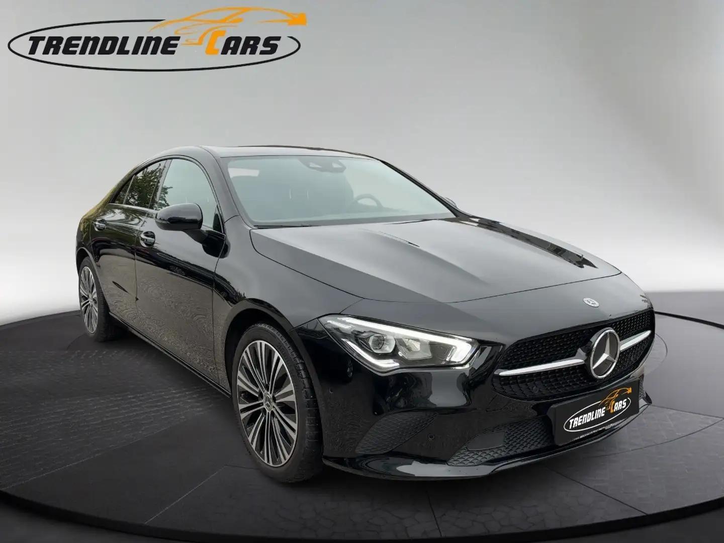 Mercedes-Benz CLA 180 Aut. Schwarz - 2