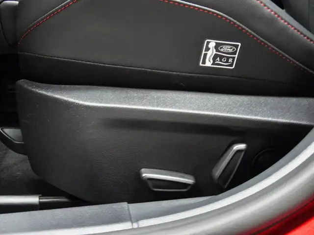 Ford Focus view 14