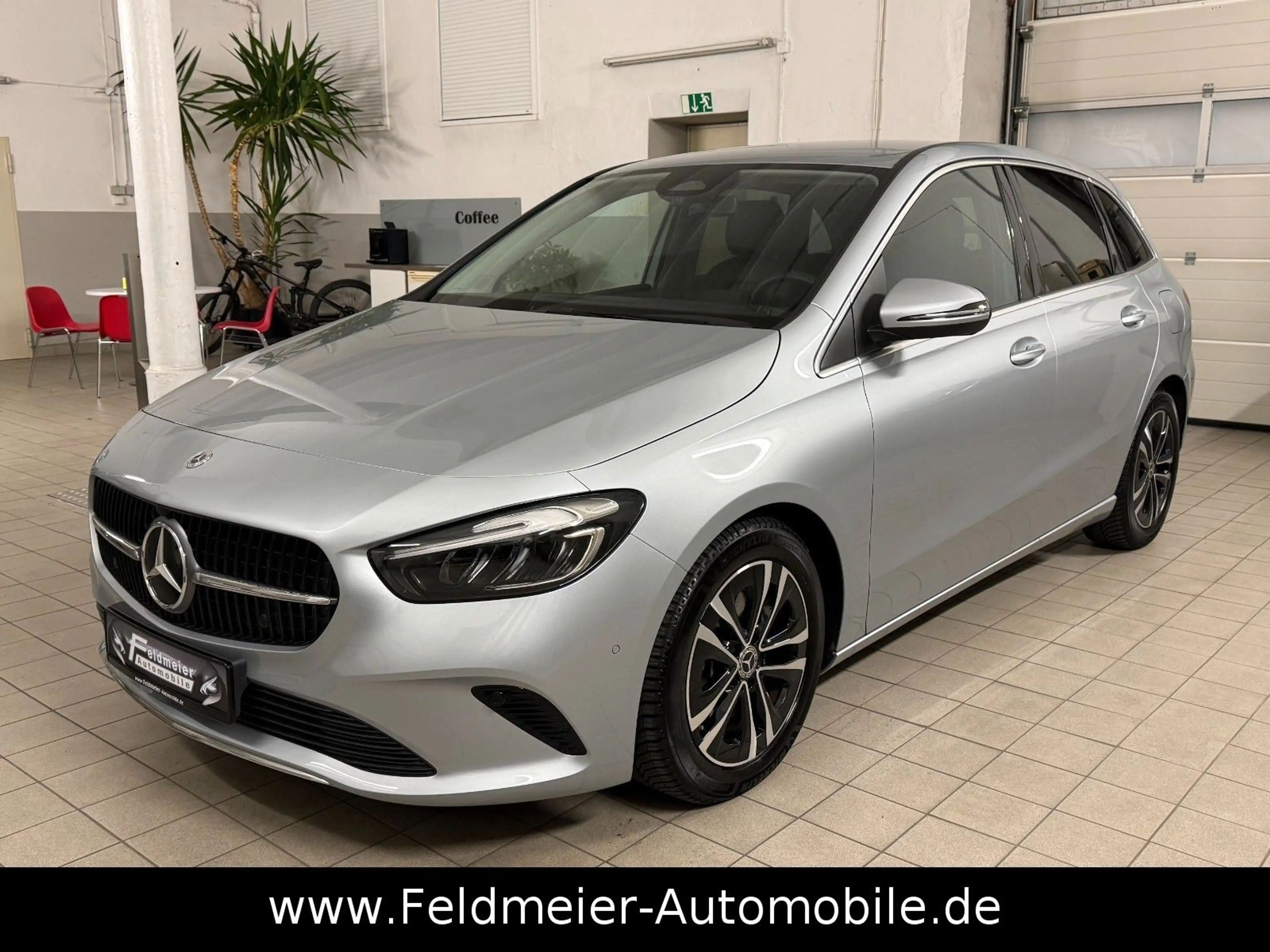 Mercedes-Benz B 220 4Matic*STHZ*Distronic*Totw*AHK*Garantie*