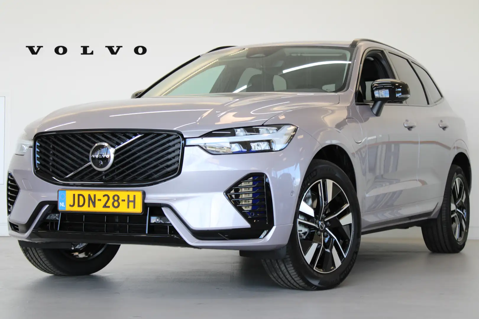 Volvo XC60 T6 350PK Plus Dark | 360° | Getint Glas | Verwarmb Grau - 1