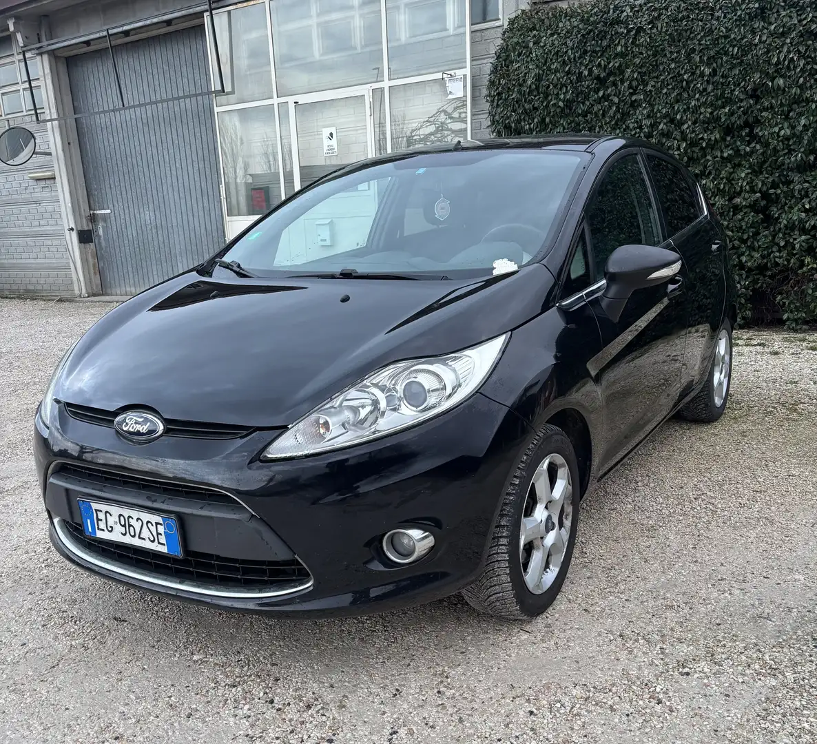 Ford Fiesta 5p 1.2 16v Titanium c/esp Gpl E5 - 2