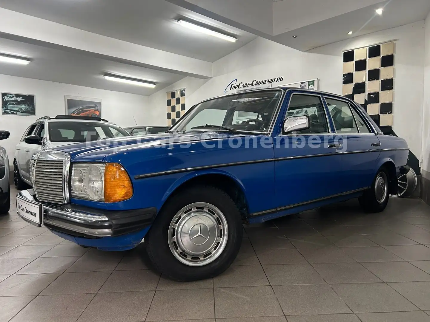 Mercedes-Benz 200 D W123*erste Serie*H-Kennzeichen*SHD*TÜV NEU* Bleu - 2