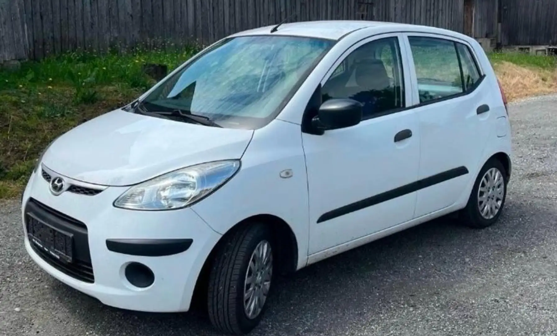 Hyundai i10 1.1 Tüv neu! Fehér - 2