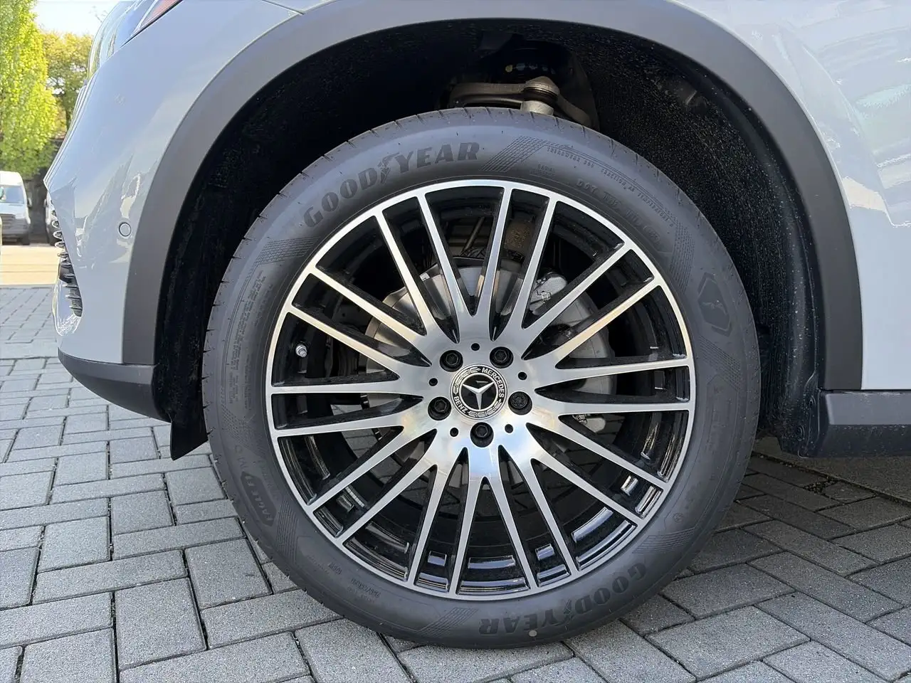 Mercedes-Benz GLC снимка Mercedes-Benz GLC
