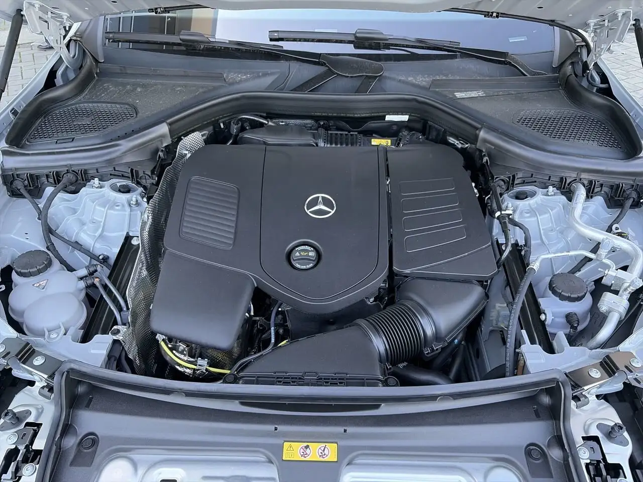 Mercedes-Benz GLC снимка Mercedes-Benz GLC
