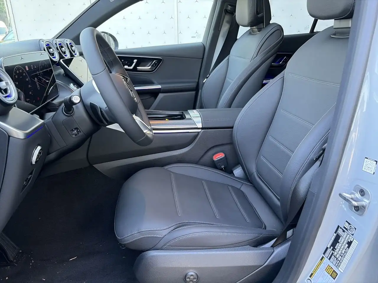 Mercedes-Benz GLC снимка Mercedes-Benz GLC