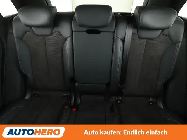 Audi Q5 view 15