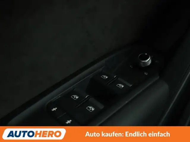 Audi Q5 view 28
