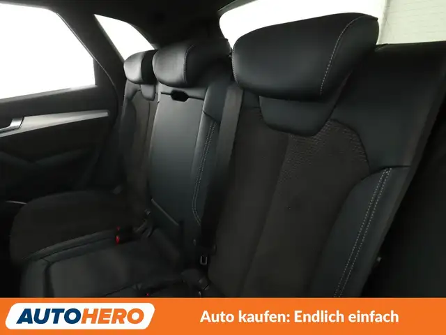 Audi Q5 view 14