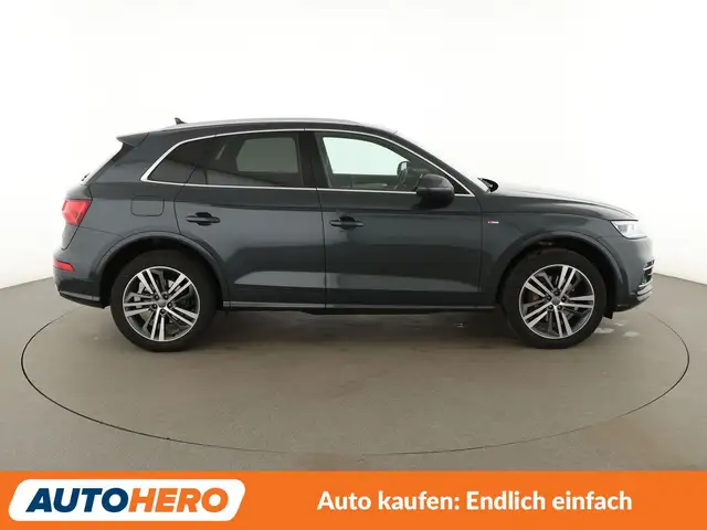 Audi Q5 view 7