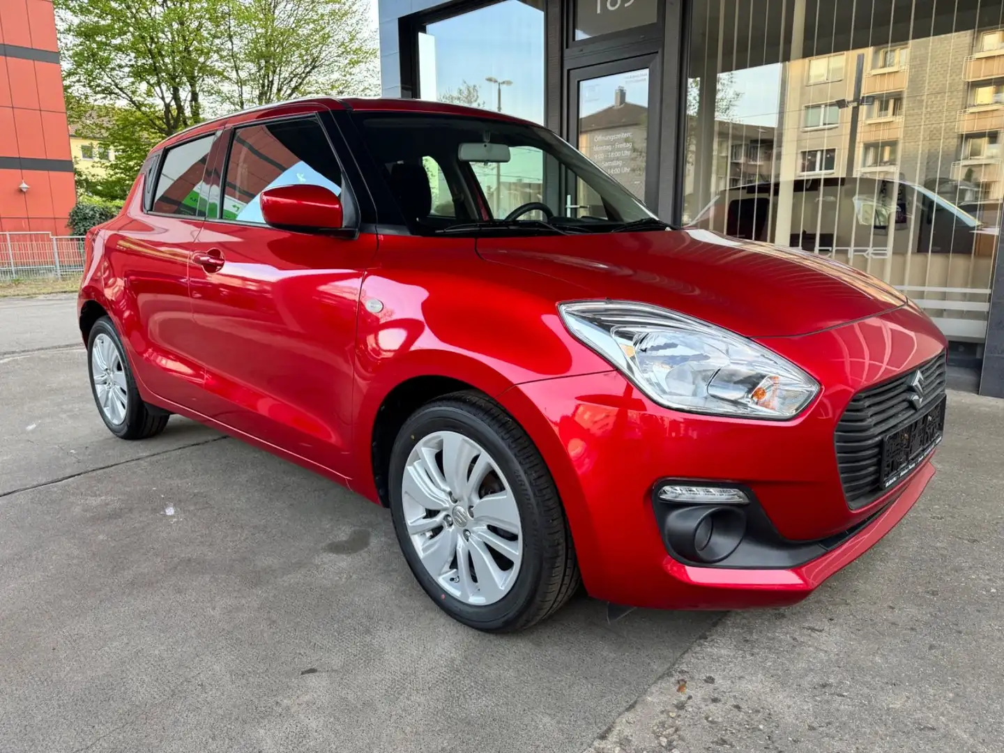 Suzuki Swift Comfort Navi/Kamera/1.Hand Rosso - 2