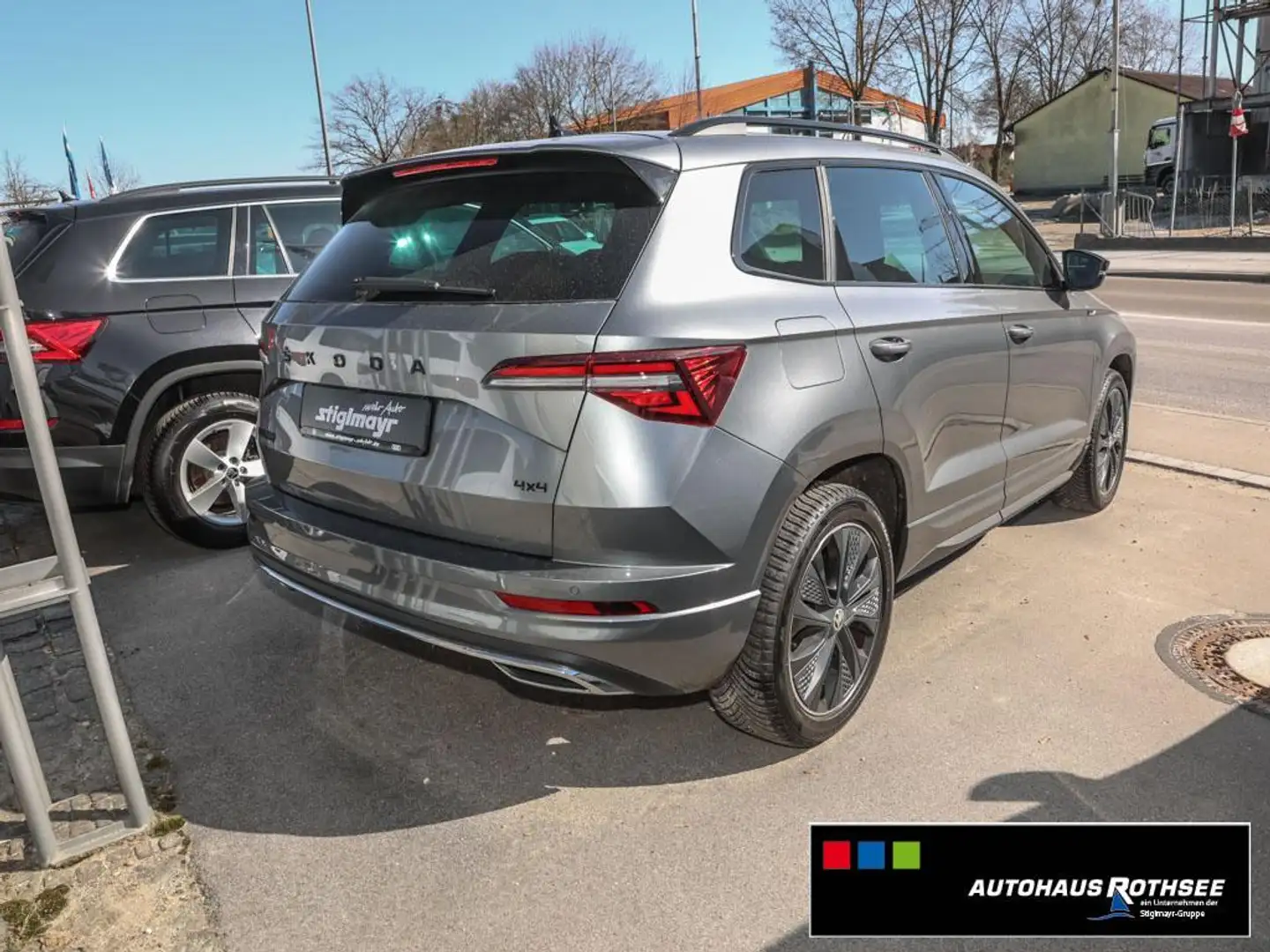 Skoda Karoq Sportline 2.0 TSI 4x4 KAMERA+LEDER+ALU18Z` Gris - 2