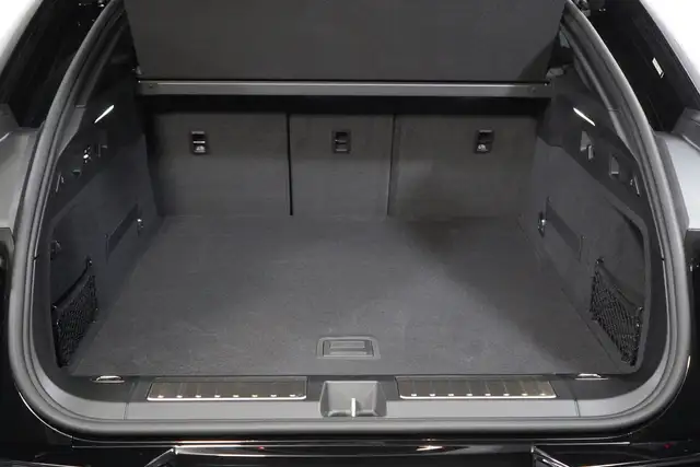 Porsche Cayenne view 29