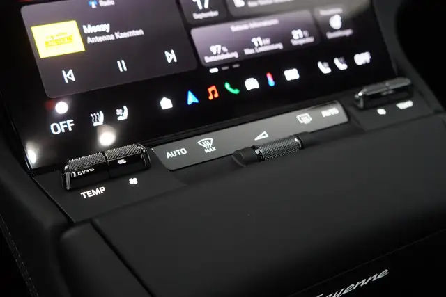 Porsche Cayenne view 24