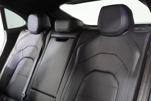 Porsche Cayenne view 28
