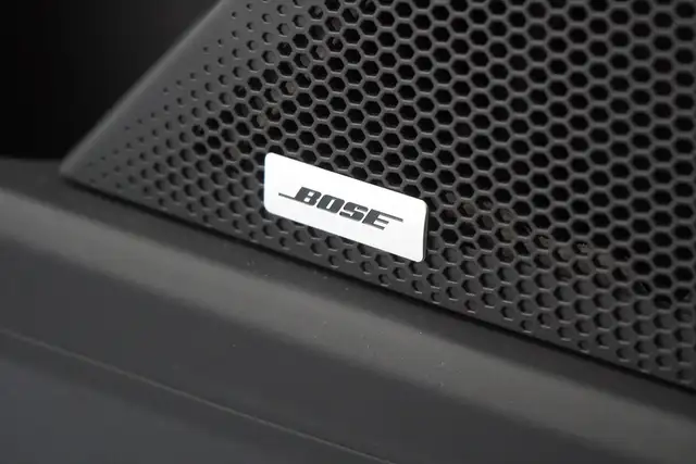 Porsche Cayenne view 12