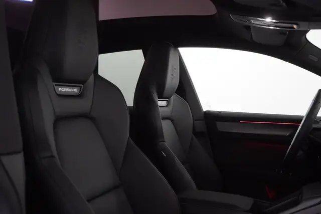 Porsche Cayenne view 17
