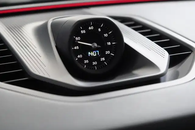 Porsche Cayenne view 26