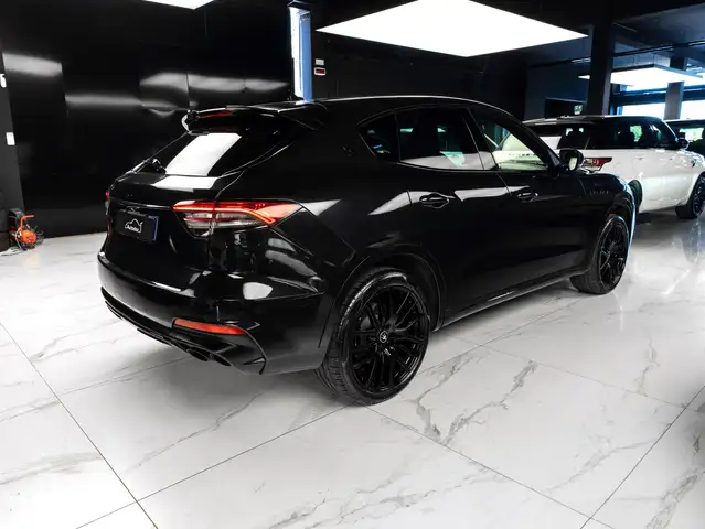 Maserati Levante view 4