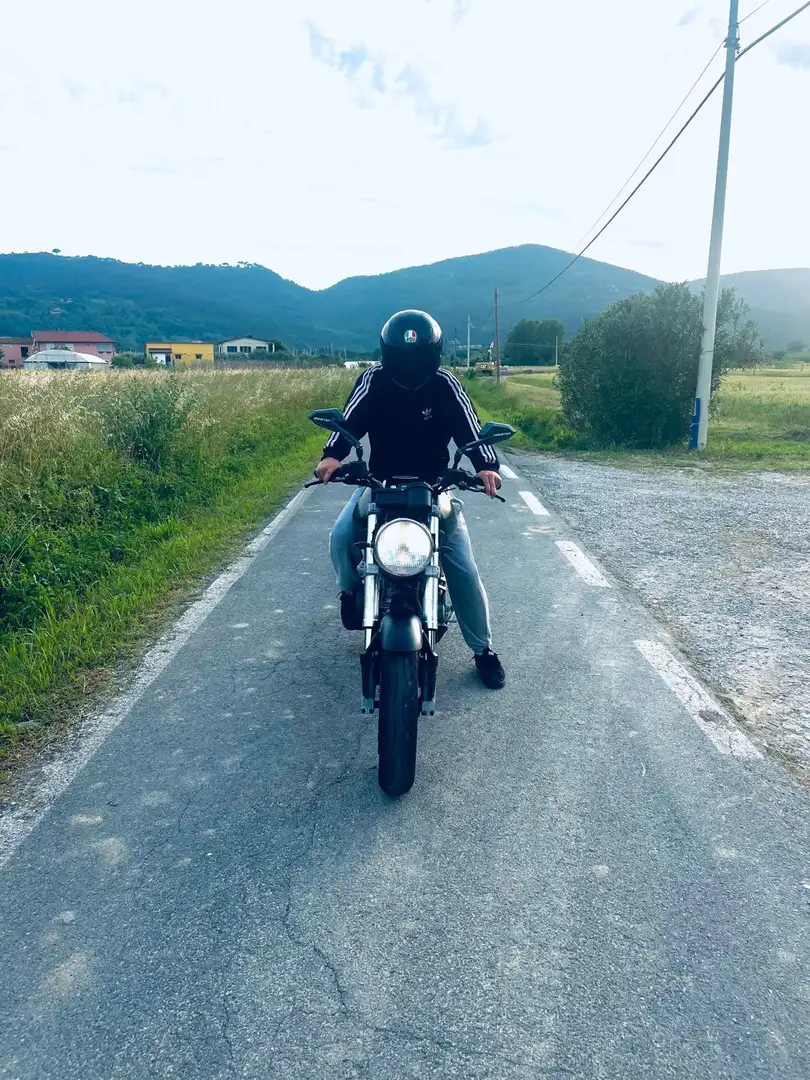 Ducati Monster 600 dark a carburatore guida patente A2 Чорний - 1