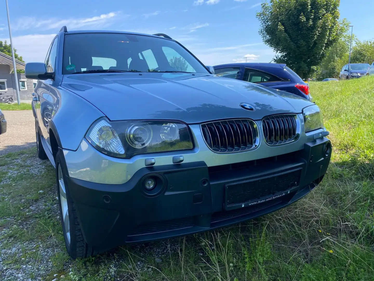 BMW X3 2.5i Aut. Gris - 1