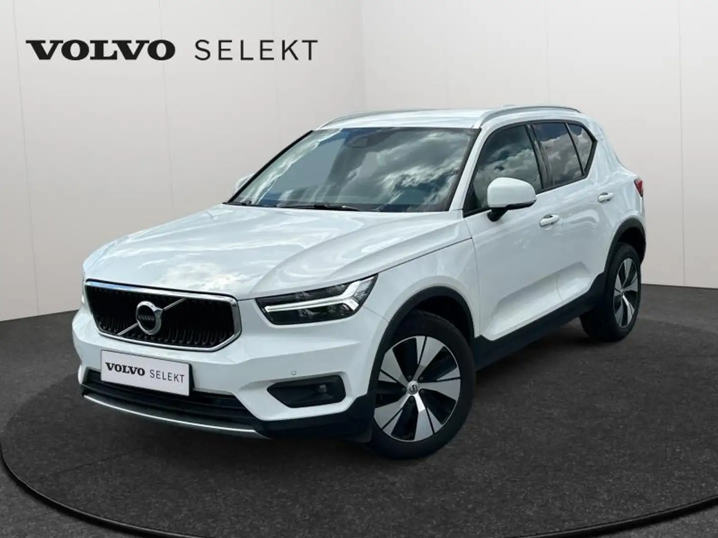 Volvo XC40 T3 Momentum / Essence Blanc - 1