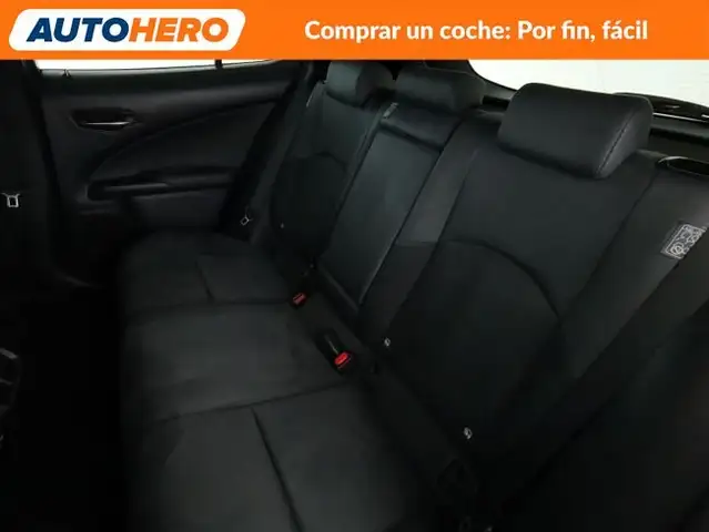 Lexus UX view 15