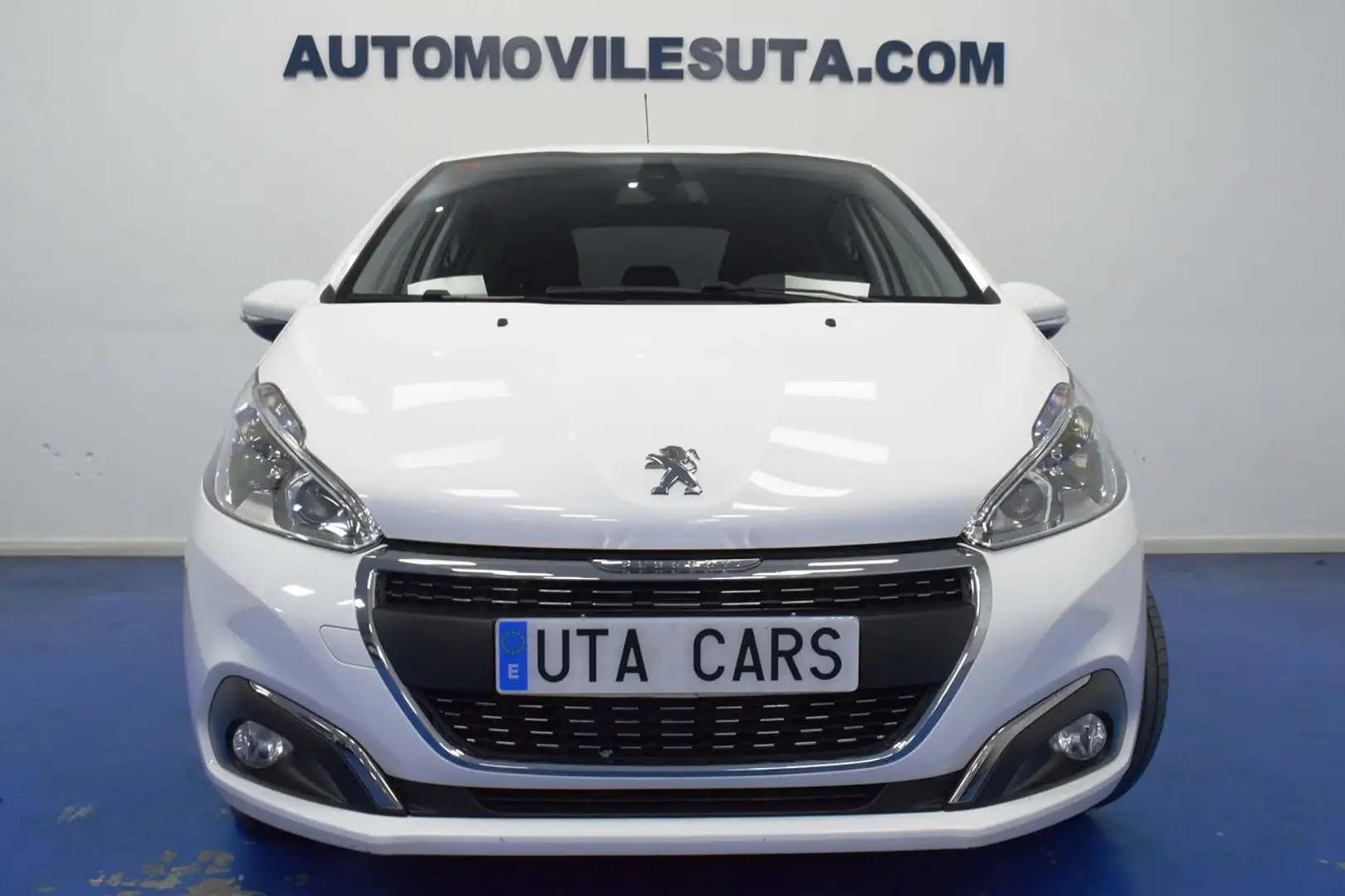 Peugeot 208 Signature 1.5 HDI 100CV MT6 Wit - 2