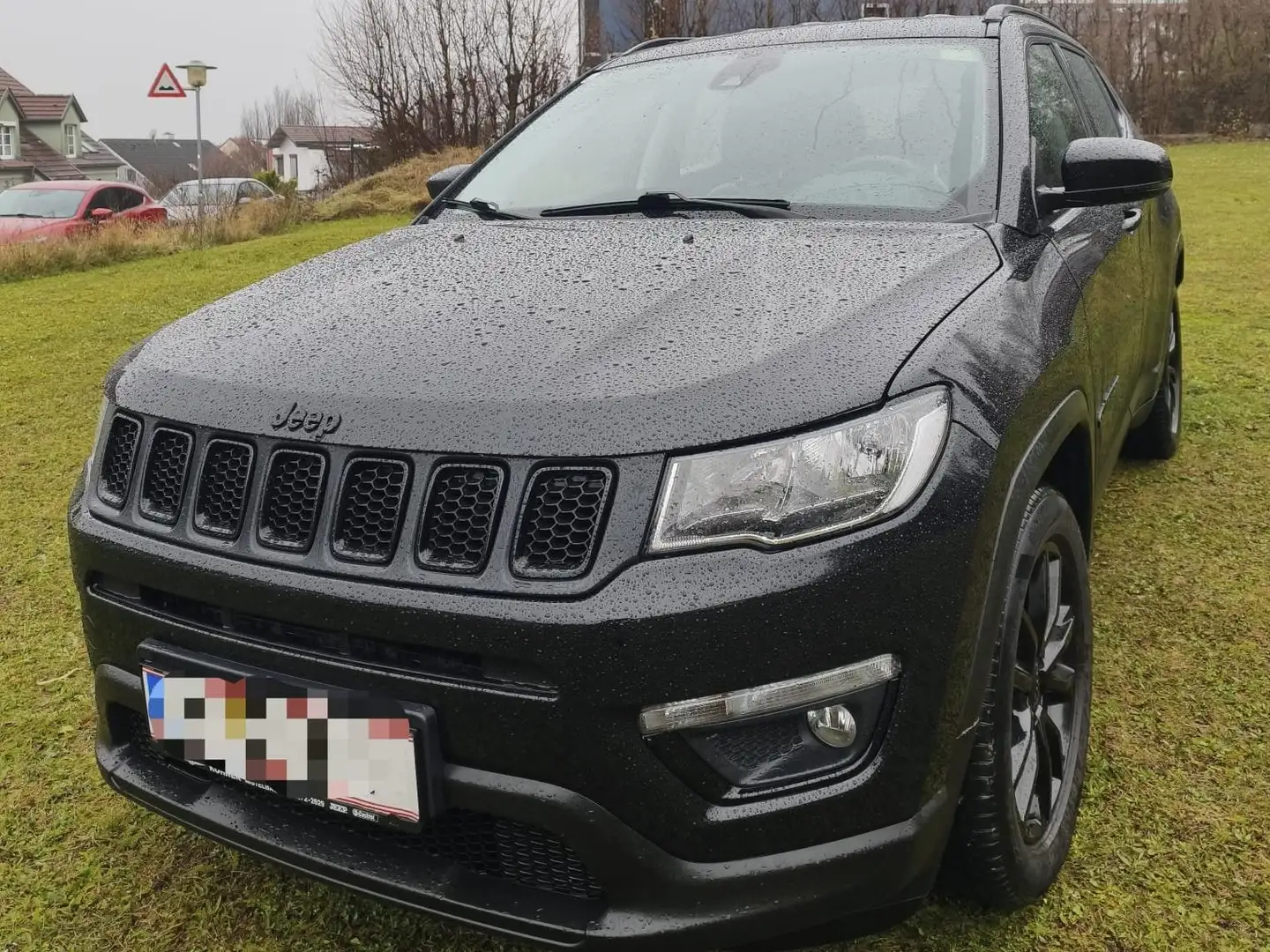 Jeep Compass 1,4 MultiAir FWD 6MT 140 Night Eagle Night Eagle Schwarz - 1