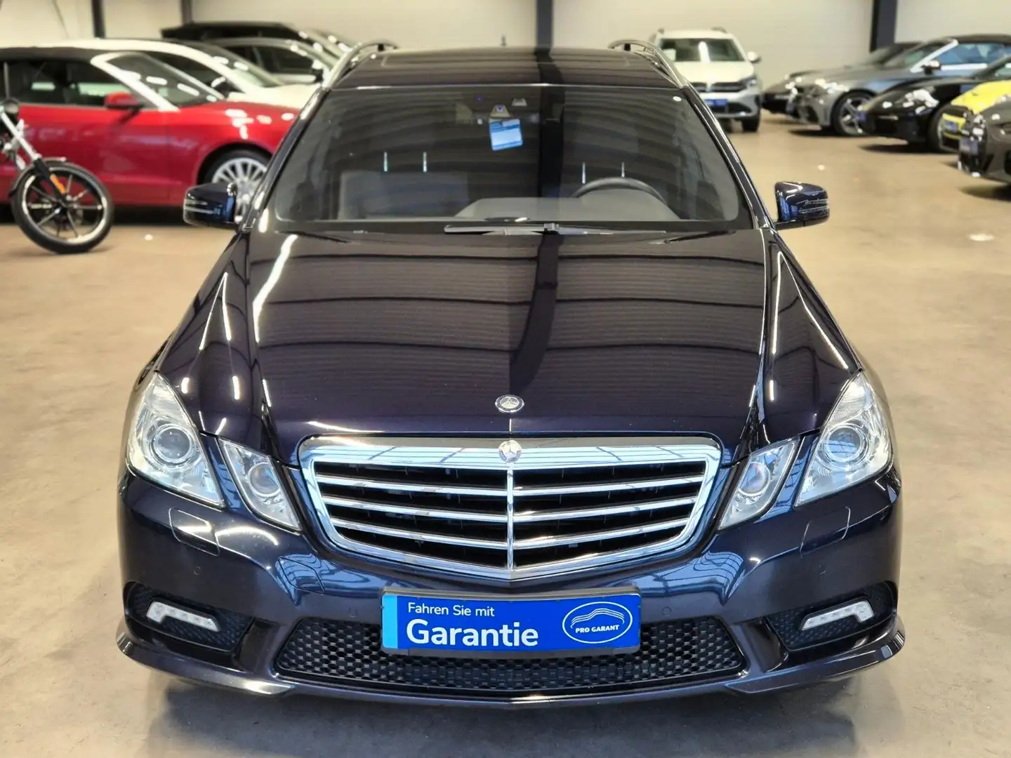 Mercedes-Benz E 350 T CGI AMG SPORT LEDER COMAND GLASD CAM AHK Azul - 2