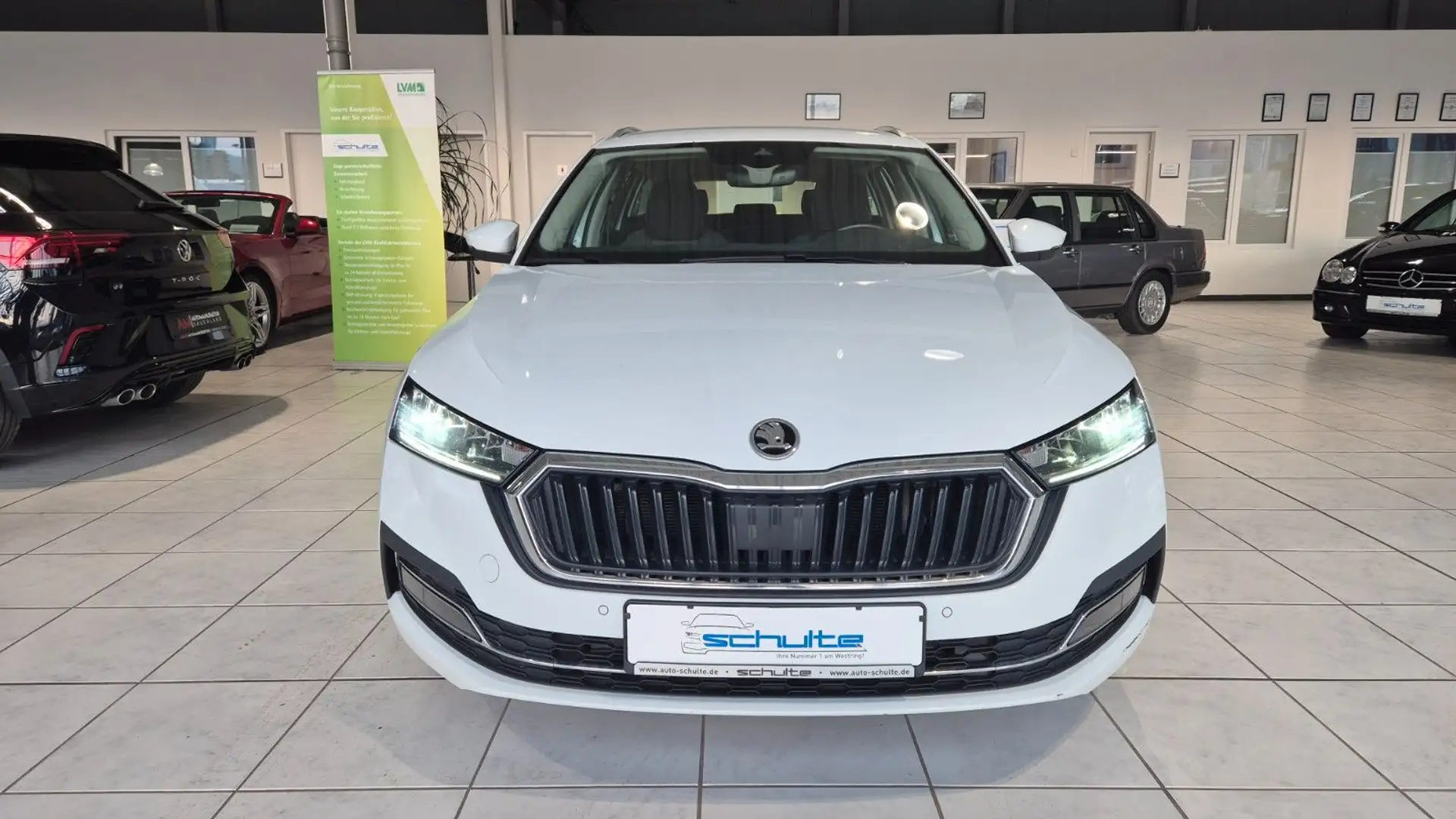 Skoda Octavia Combi Style V-Cockpit*ACC*SHZ*LED*Navi Weiß - 2