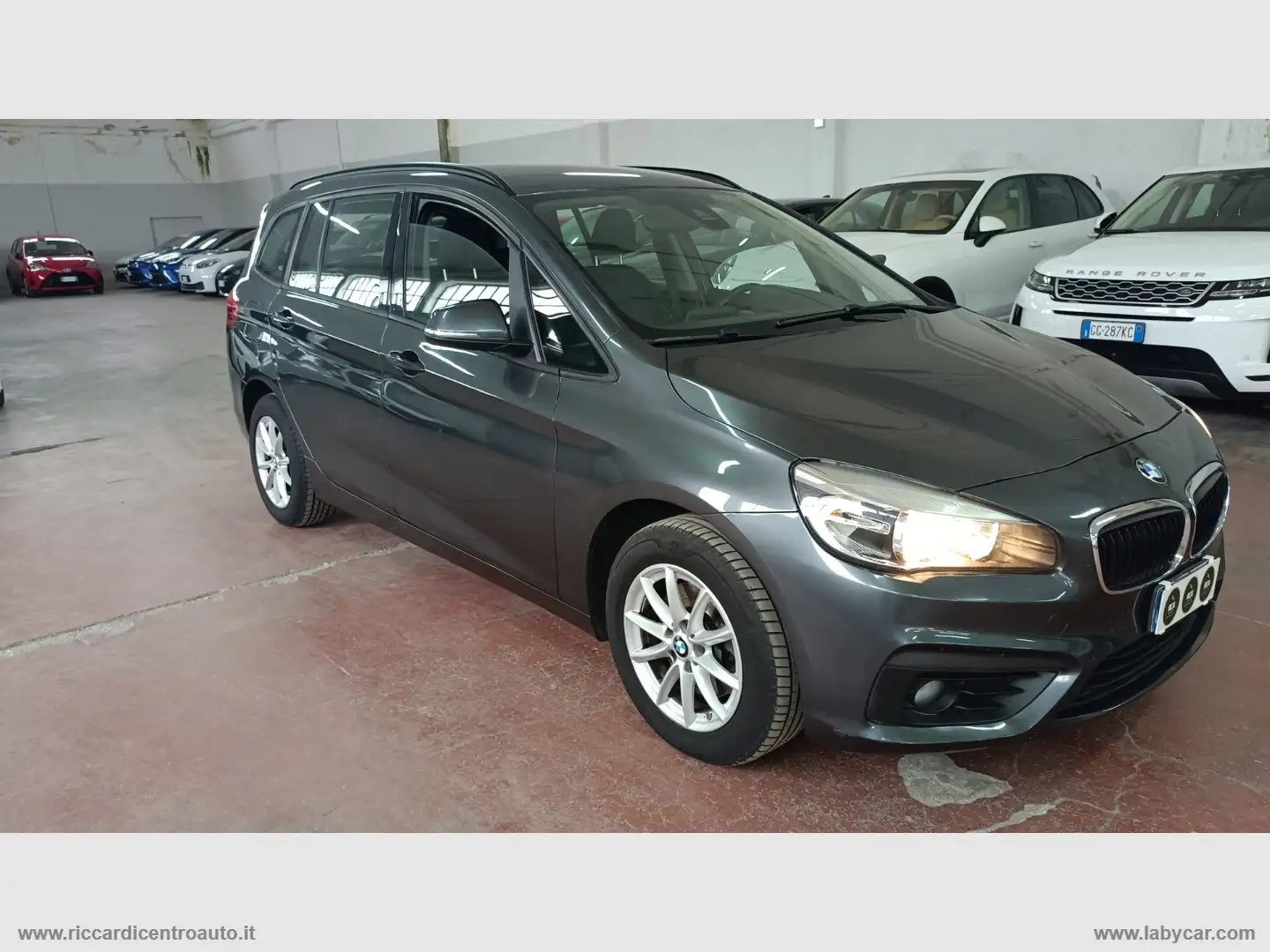 BMW 218 218d Gran Tourer Advantage 7 POSTI AUTOMATICA Grigio - 2