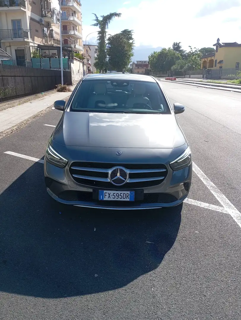 Mercedes-Benz B 220 d Premium auto - 2