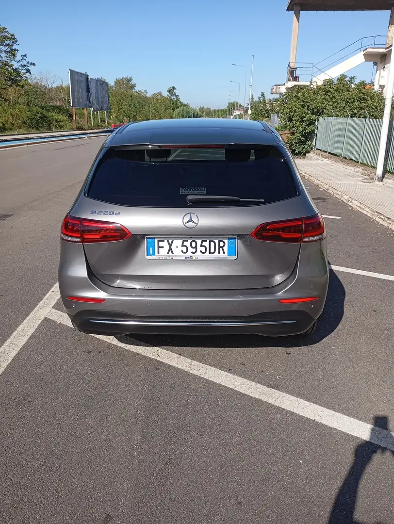 Mercedes-Benz B 220 d Premium auto - 1