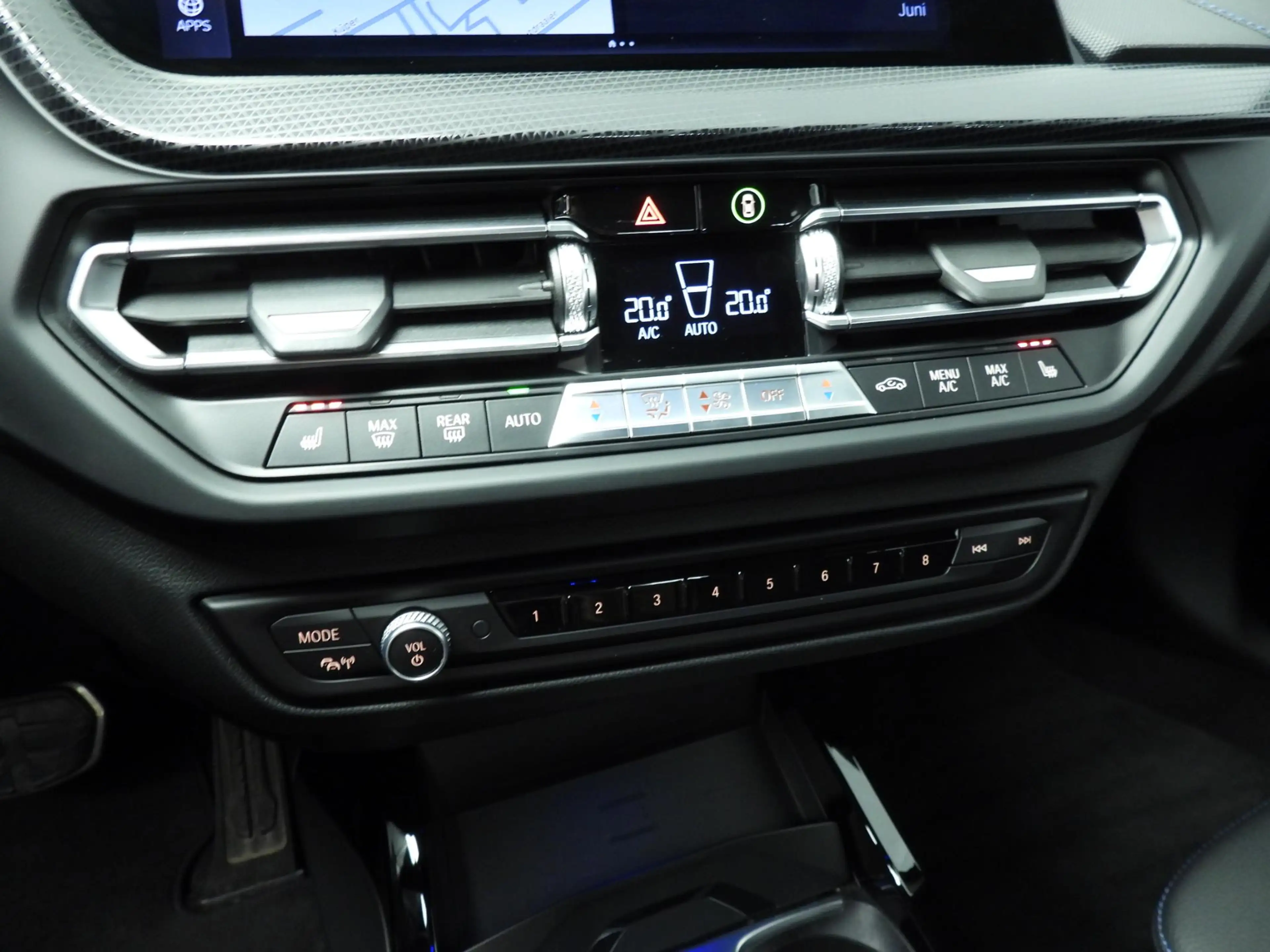 BMW 135 1 Serie 5-deurs M135i xDrive M-Sport steering / LE — photo 14