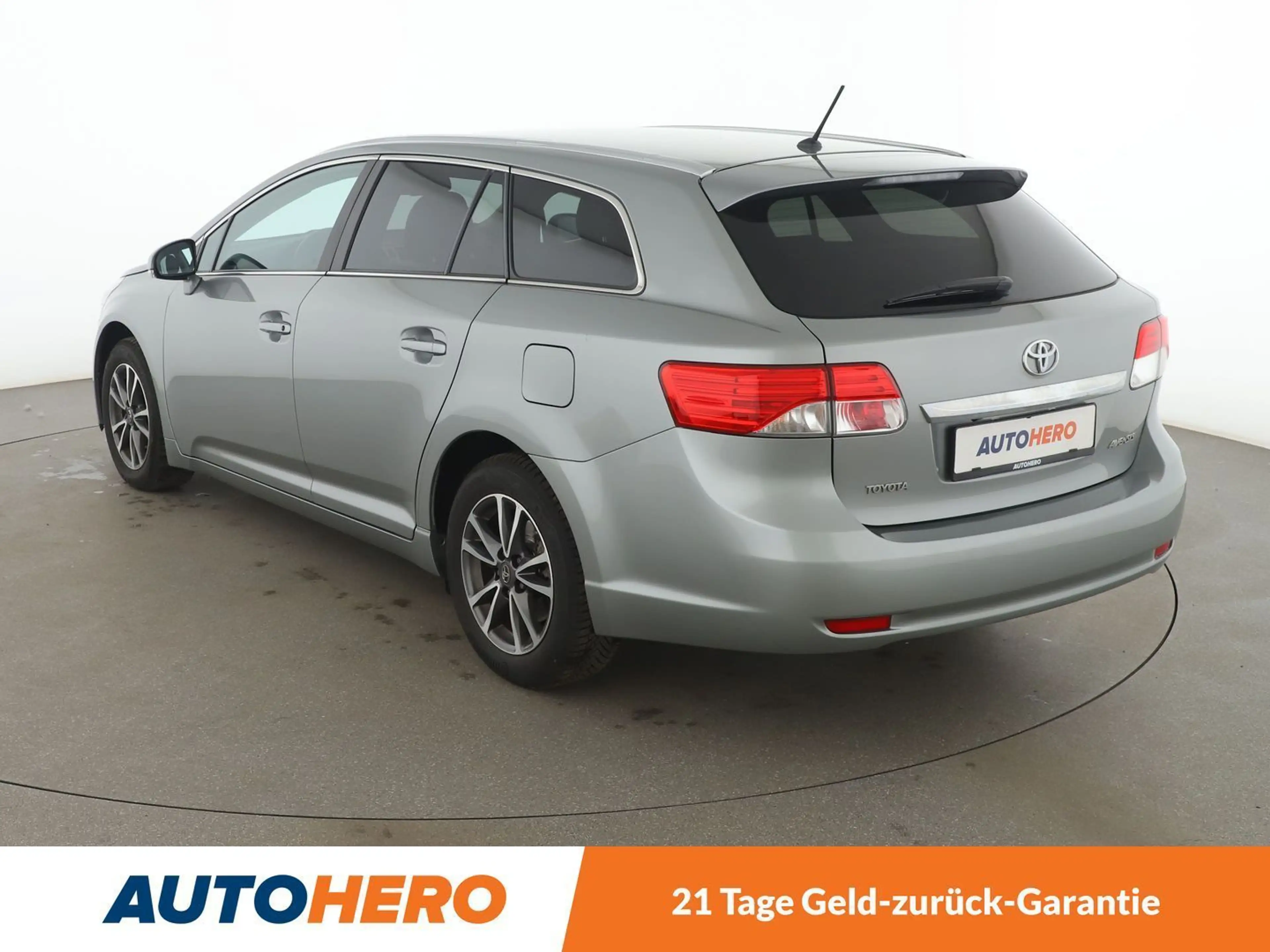 Toyota Avensis 1.8 Edition *CAM*SHZ*ALU*TEMPO*KLIMA* — photo 4