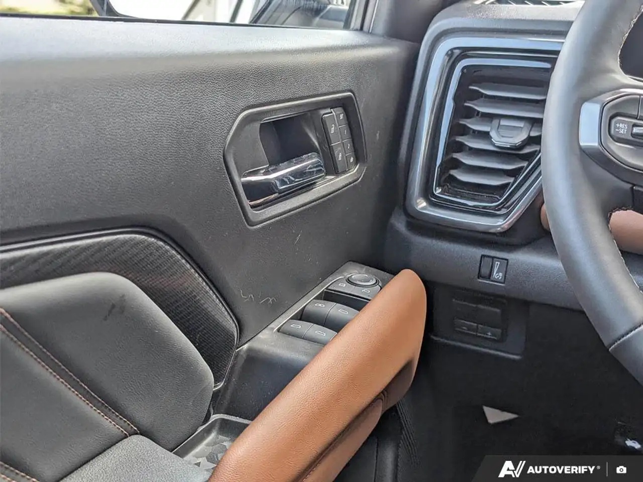 GMC Canyon снимка GMC Canyon