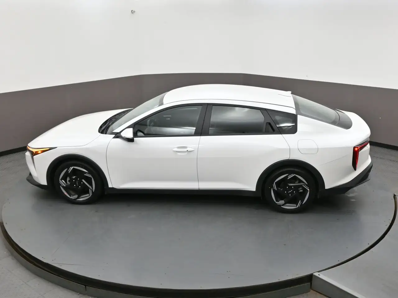 Kia K4 fotografie Kia K4