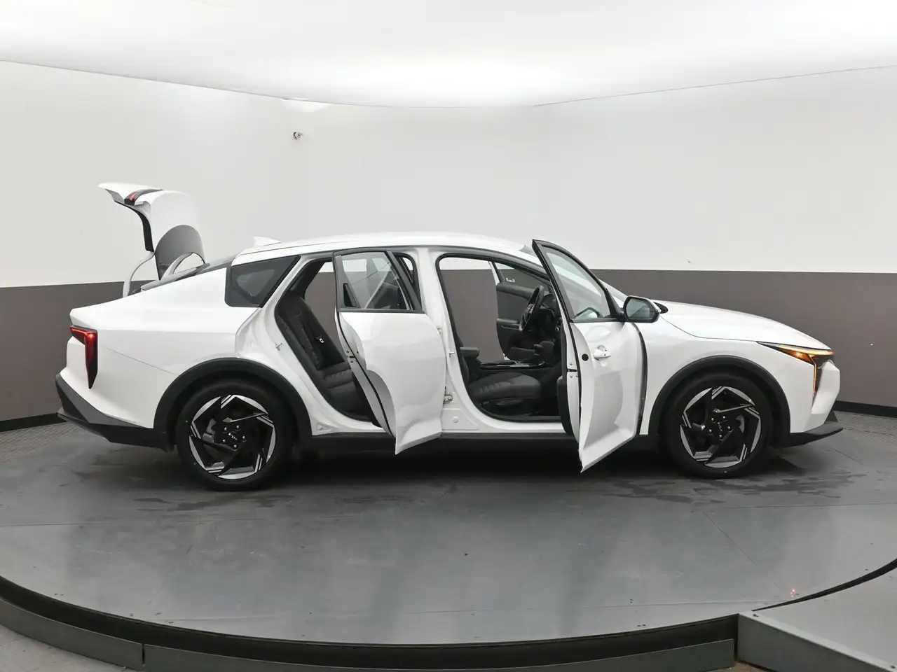 Kia K4 fotografie Kia K4
