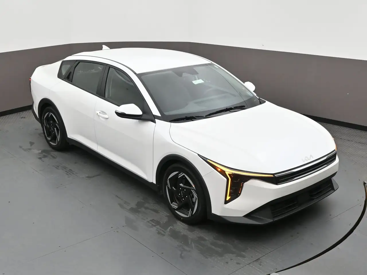 Kia K4 fotografie Kia K4