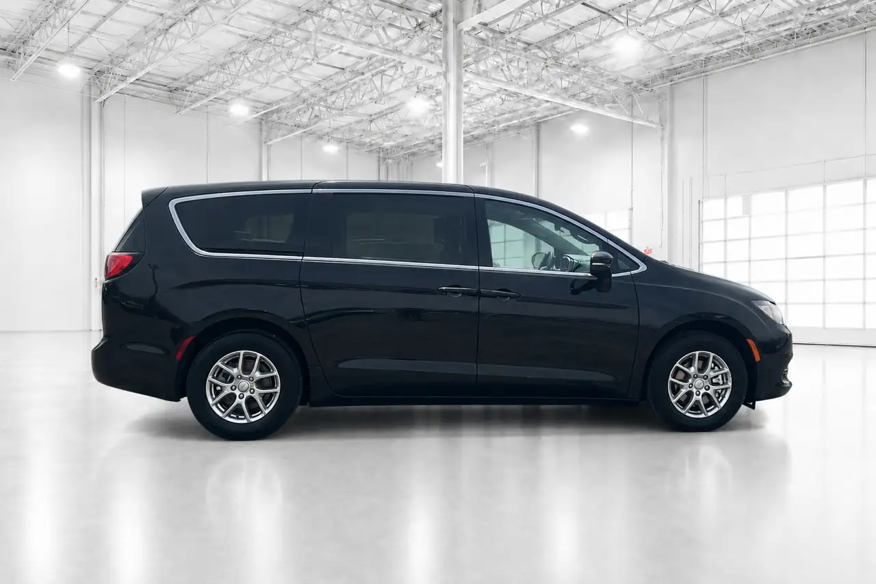Chrysler Grand Caravan снимка Chrysler Grand Caravan